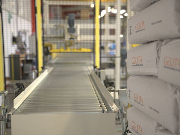 Gelitas  Dab.Palletiser sikrer effektiv og præcis palletering af i snit 35 tons sække med gelatine på paller hver dag.