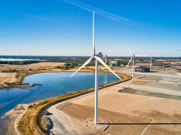 Ved et Offshore Wind Seminaret bliver deltagerne klogere på de aktuelle tendenser og temaet 'Kortere værdikæder i offshore wind.'