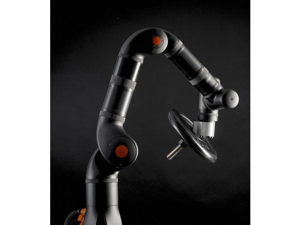 Kassows kollaborative letvægtsrobotter indgår nu i produktporteføljen hos Bosch Rexroth, der således vil have Kassow-løsninger med på standen på Hannover Messe 2022, der holdes 30. maj til 2. juni.