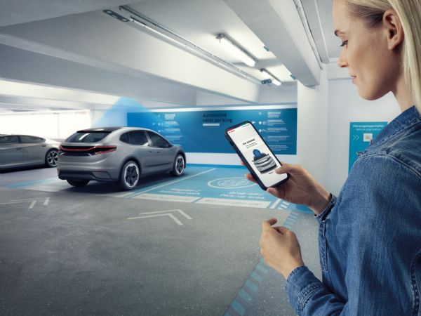 Bosch har i første omgang installere infrastrukturteknologien i et parkeringshus i Stuttgart Lufthavn, og .sammen med APCOAs Flow-platform muliggør teknologien kontaktløs og kontantfri parkering uden billet.