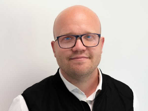 Christoffer Friis Nielsen er ansat zom salgsingeniør ved SICK for industrielle sensorer i Syd- og Sønderjylland.