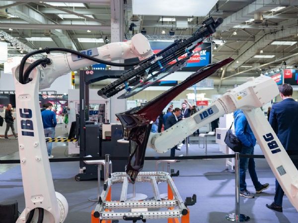 AI til robotautomatisering bliver et af omdrejningspunkterne på Smart Manufacturing-temaområdet ved Hannover Messe 2025.