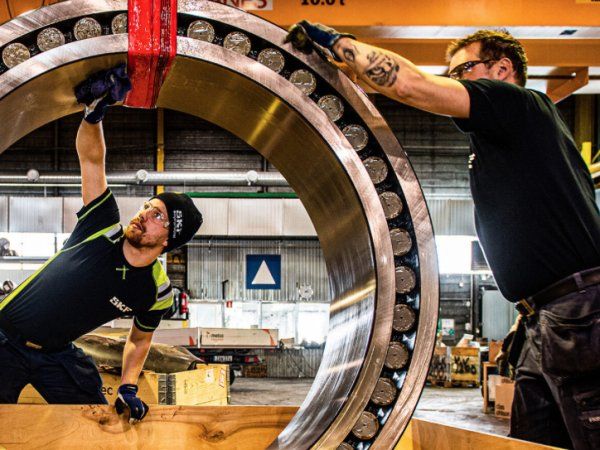 Flere og flere standarder indføres af globale og nationale styrende organer for at forbedre producenternes bæredygtighed. Det fremskynder brugen af renoverede rullelejer, fremhæver leder af SKF's lejerenoveringscenter i Steyr, Østrig, Hannes Leopoldseder.