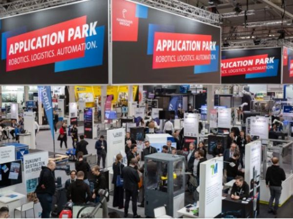 Applications Park-området og de tilhørende robot-/cobotapplikationer finder man på hovedsektoren Smart Manufacture i forbindelse med Hannover Messe 2025.