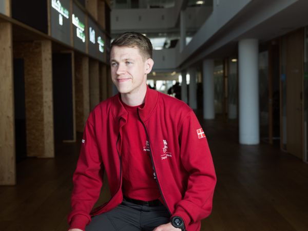 Casper Kærvang Pedersen fra Nordjylland skal til september repræsentere Danmark i elektrikerlærlingenes konkurrencer ved EuroSkills 2025 i Herning.