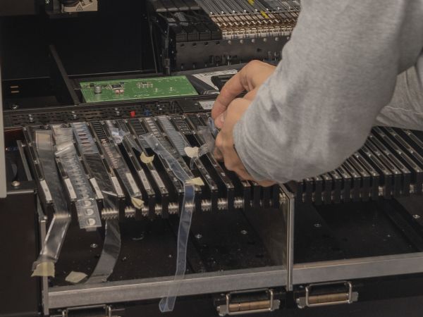 Essemtec Fox 1-maskinen hos Develco kan sikre hurtige prototyper i forbindelse med udviklingsprojekter.