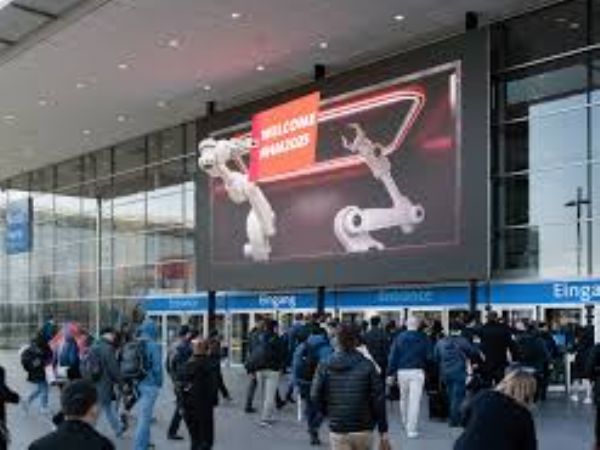 Cirka 127.000 besøgende er gået igennem tælleapparaterne ved indgangene til Hannover Messe 2025.