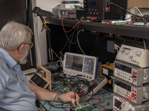 Develcos skræddersyede produktudvikling omfatter hardware og embedded software til kundernes elektronikprodukter.