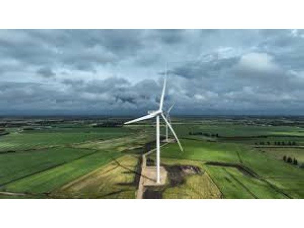 Den ene af ordrerne til Tyskland gælder opstilling af vindmøller ved projektet Reinstedt Repowering, hvor der skal leveres 11 styk V162-6.2 MegaWatt (som på billedet) og 2 styk V150-6.0 MegaWatt.